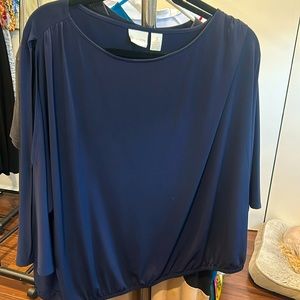 Chicos Topped with slits in arms size 3